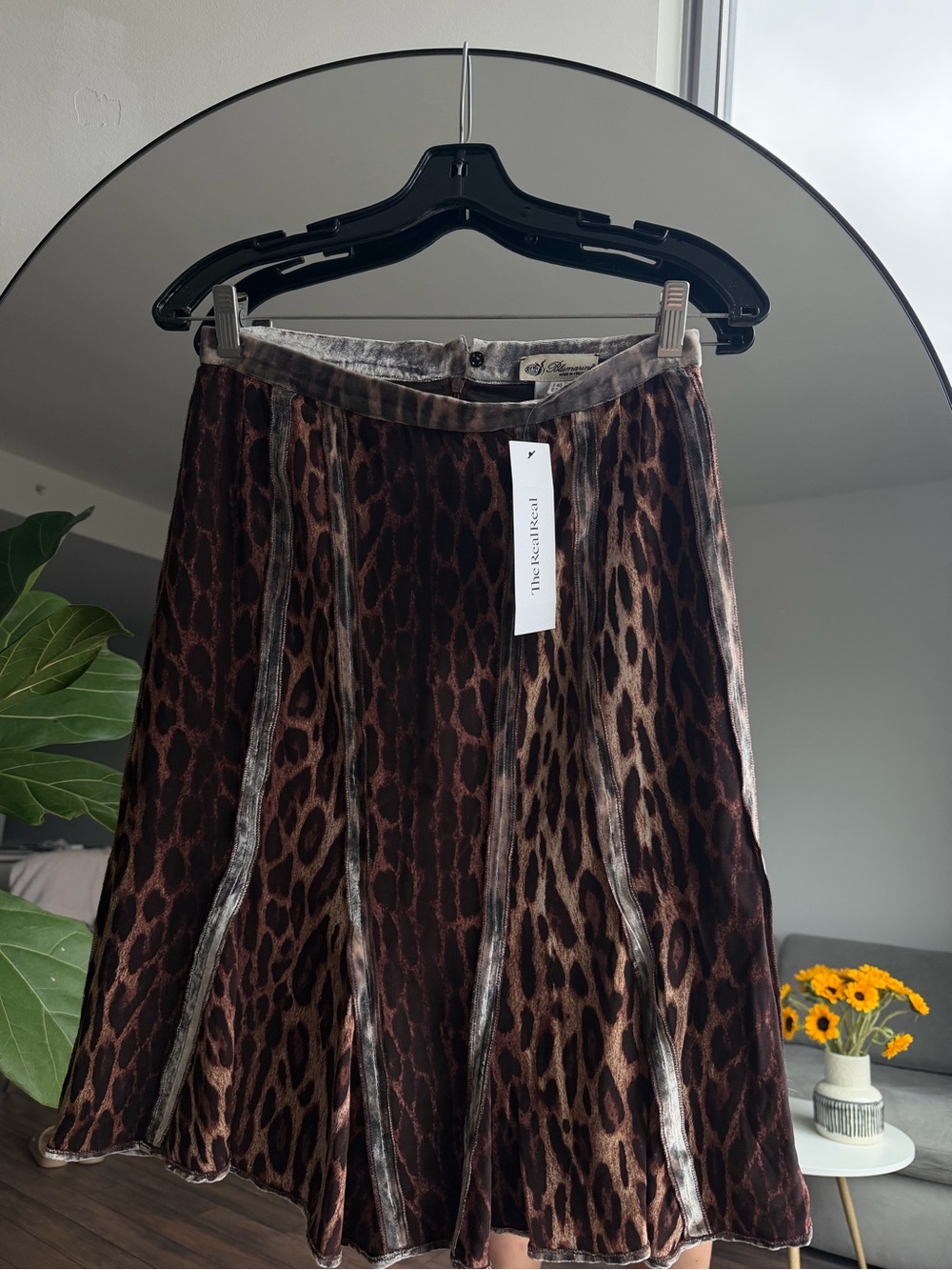 Skirt Subcategory Classification - Picture 4 of 6